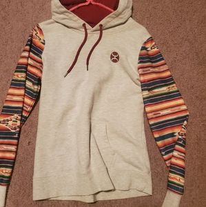 Hooey pullover Size M